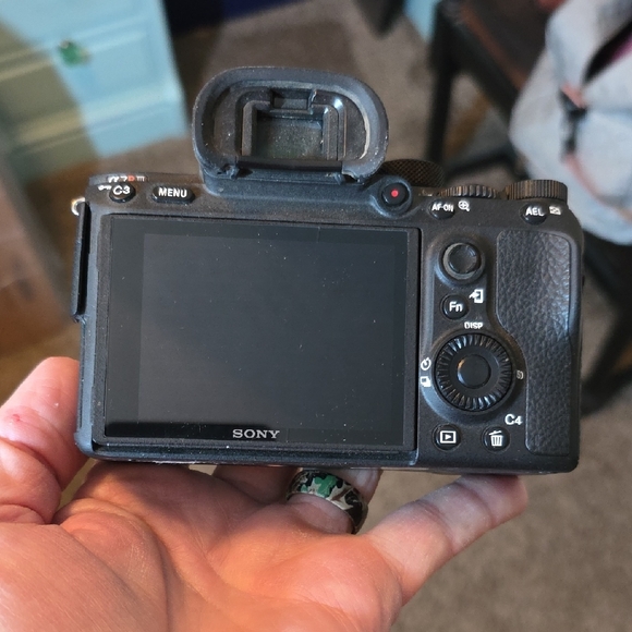 Sony Alpha A7R ILCE-7R 36.4MP Digital Camera - As-Is Has Red screen Needs Repair - Picture 4 of 8